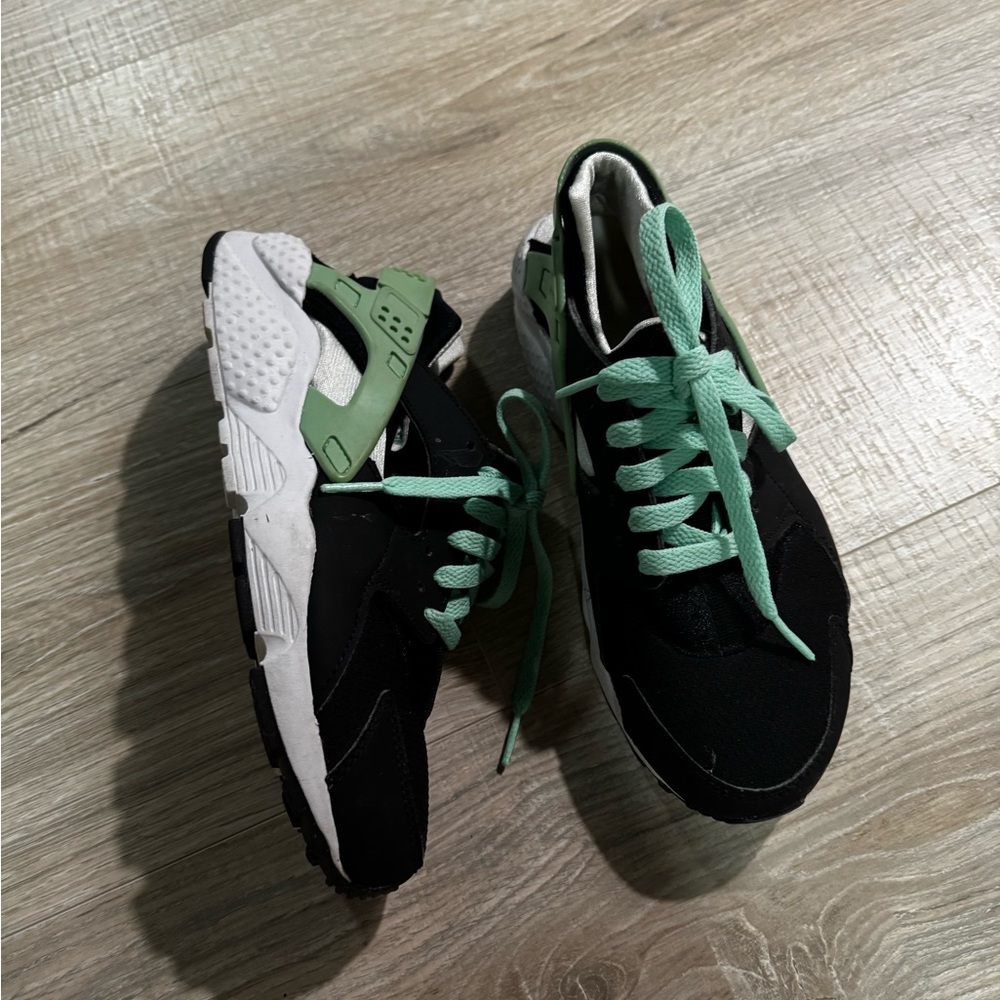 Nike Huarache Run GS 'Green Glow' - Picture 4 of 4